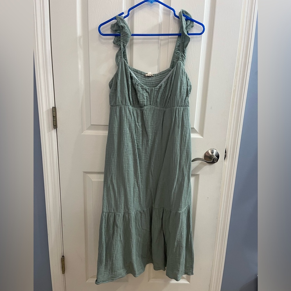 Sage gauze ruffle maternity midi dress. Worn once to my baby shower